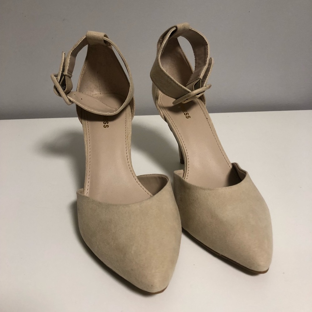 🆕 EXPRESS | Ankle Strap Heel